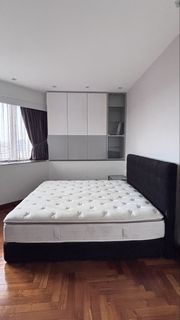 (Category: ) located in . Submitted by aspidistra (Listing ID 1450857906, Image 1). Description: .