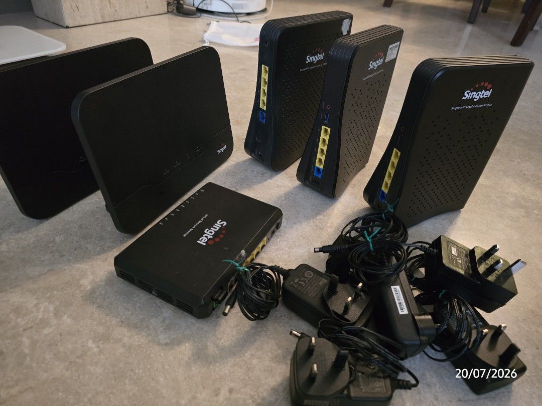 Singtel WiFi Routers and Power Adapters Bundle