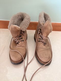 (Category: ) located in . Submitted by iloveslippers (Listing ID 1450754885, Image 1). Description: .