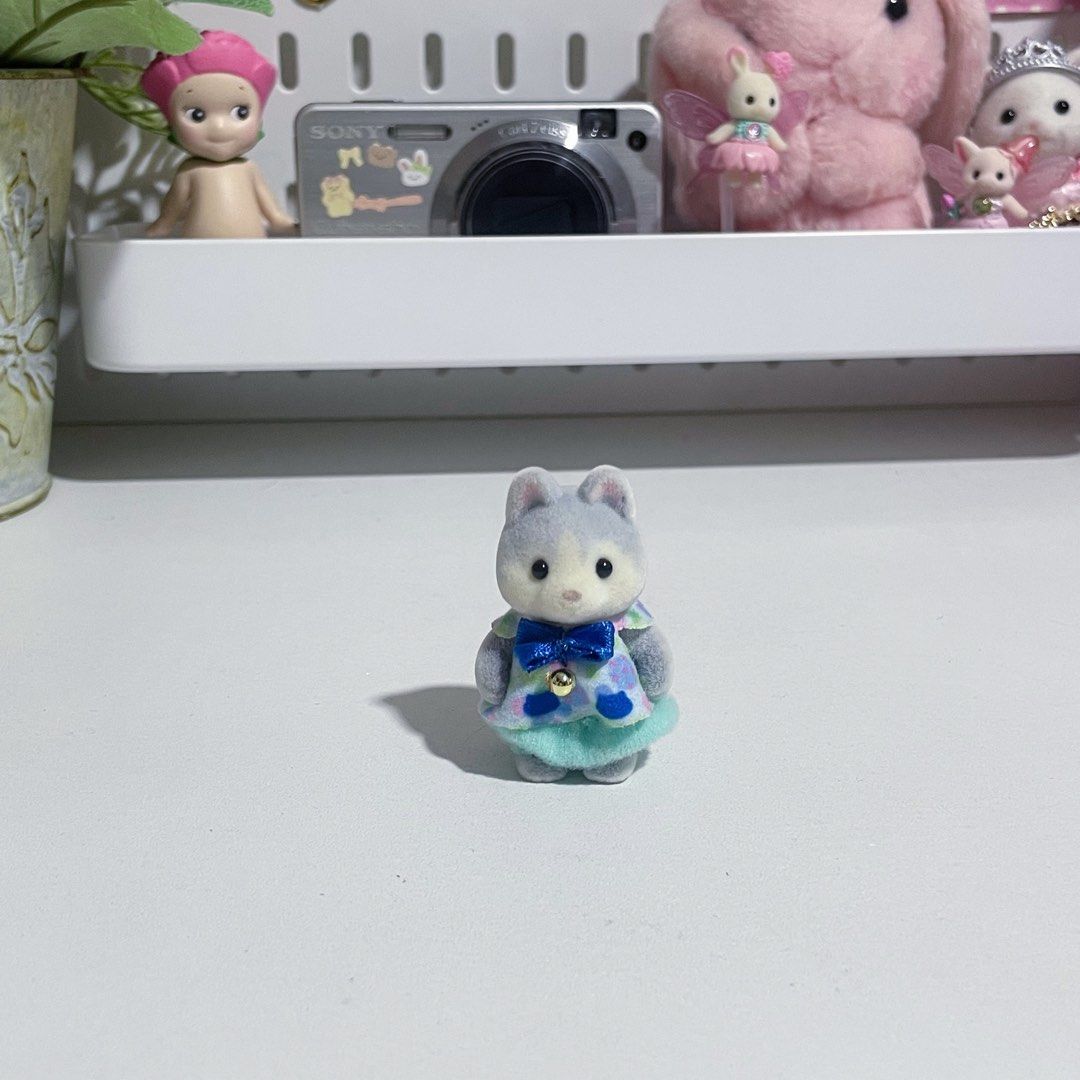 Sylvanian Families | Critters (Category: Figurines & Statues) located in Manila. Submitted by melodearx (Listing ID 1450898245, Image 1). Description: Sylvanian Families ✧ Critters ✧ Part 3 Note: Items are preloved, so minor flaws may be present. All pieces are still in good, decent condition. Feel free to DM me if you want to check any flaws before claiming. ⤷ Comment “M” to claim ⤷ On hand | Ready to ship out ⤷ Check out our store policies befo