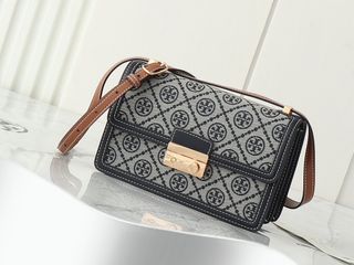 (Category: ) located in . Submitted by premiumoutlets. (Listing ID 1450841161, Image 1). Description: .