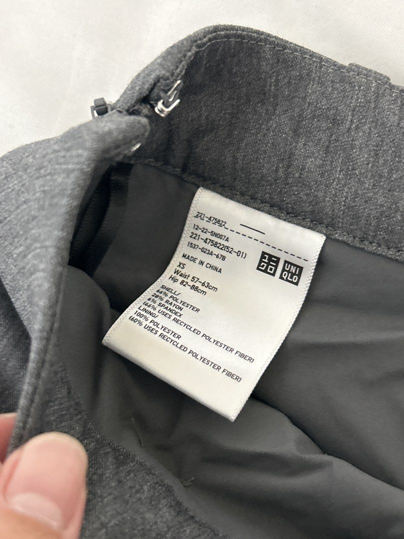 UNIQLO Gray Skort (Category: Skirts) located in Cabanatuan. Submitted by wompywompy (Listing ID 1450913040, Image 2). Description: .