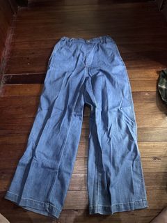(Category: ) located in . Submitted by fashiondeclutter11 (Listing ID 1450770221, Image 1). Description: .