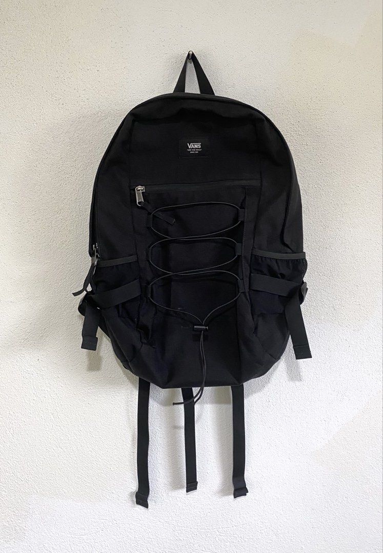 Vans Original Backpack (Category: Backpacks) located in Goa. Submitted by dandd_thrift_goods (Listing ID 1450863859, Image 1). Description: 🔸Issue: Need Wash Only.