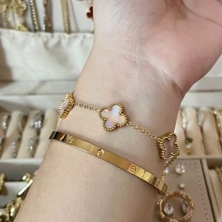 (Category: ) located in . Submitted by curatedbykhy (Listing ID 1450842223, Image 1). Description: .