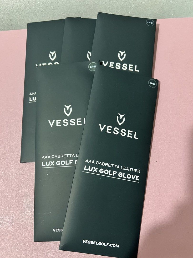 Vessel Lux Golf Glove Medium / White (Category: Golf) located in Pasay City. Submitted by shansey21 (Listing ID 1450770119, Image 1). Description: Available!! Brandnew and sealed Vessel Lux Golf Glove Medium / White 5pcs onhand / 2,500 each Vitocruz Taft Malate Manila.