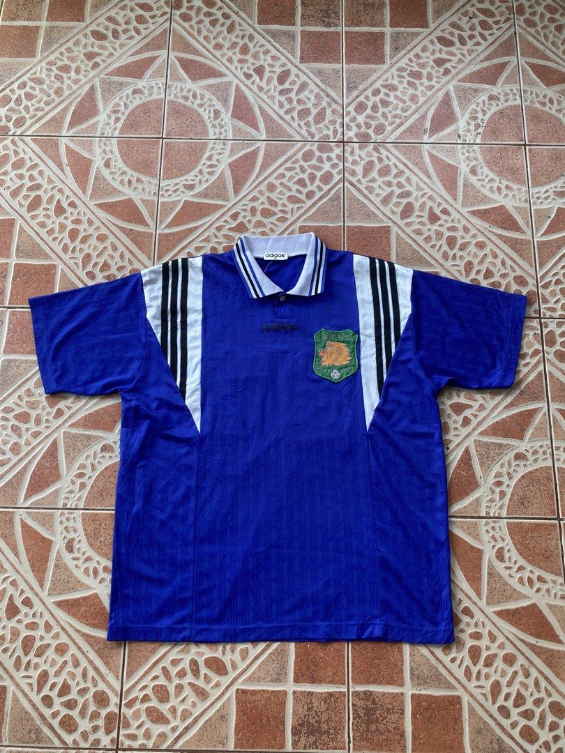 Vintage adidas soccer jersey (Category: Activewear) located in Cebu City. Submitted by griftandgrind (Listing ID 1450837133, Image 1). Description: Vintage adidas soccer jersey Excellent condition no issue Color rate: 9.5/10 Size Xl (25.5W 30L) Details already posted 485 ship .