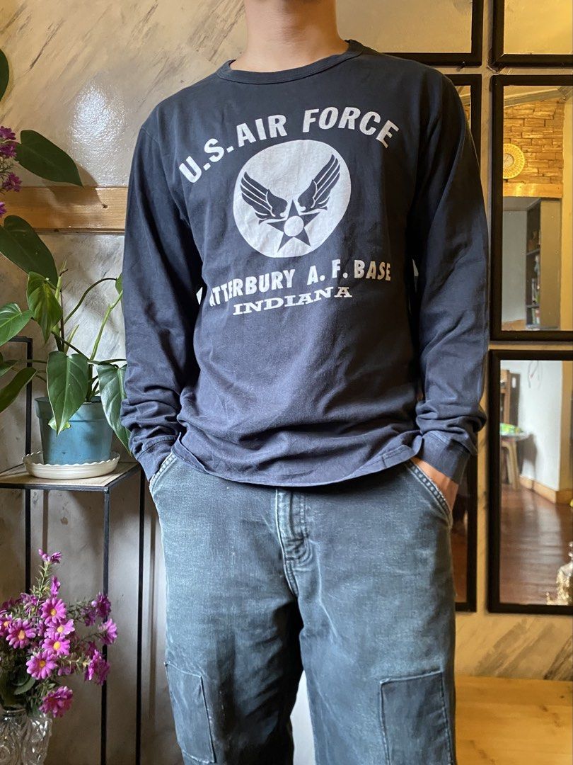 Vintage Buzz Rickson USAF Long Sleeve (Category: Coats, Jackets and Outerwear) located in Baguio. Submitted by archival.store (Listing ID 1450896729, Image 1). Description: Size tagged:M Issue:none Width: 20 Length:27 Shoulder:19 Sleeve: 24.