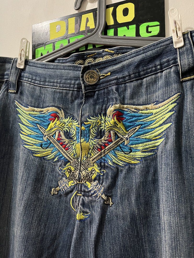 Vintage Coogi Baggy Pants (Category: Jeans) located in Taguig. Submitted by pabloofab (Listing ID 1450895715, Image 2). Description: - 40” waist - 35” length - no issues - pinaputol ko sya kaya maiksi na - negotiable yung price.