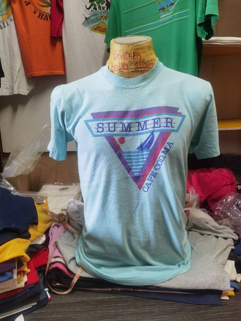 Vintage Hawaii (Category: Tshirts & Polo Shirts) located in Johor Bahru. Submitted by pokchekbundle_store (Listing ID 1450789347, Image 3). Description: Jualan Combo Vintage Hawaii Shirt Pit 16.5 - 19-5 Labuh 25-27.5 Made In USA Condition 9/10 @ Rujuk Gambar Berminat boleh Offer Harga COD area Johor Bharu Nego sampai Jadi😘.
