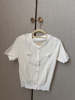 (Kategori: ) berada di . Dikirim oleh girlcloset.id (ID iklan 1450871776, Gambar 1). Deskripsi: .