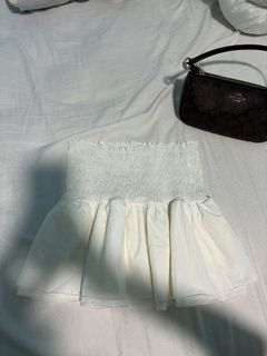 (Category: ) located in . Submitted by prelovedclothes26666 (Listing ID 1450862092, Image 1). Description: .