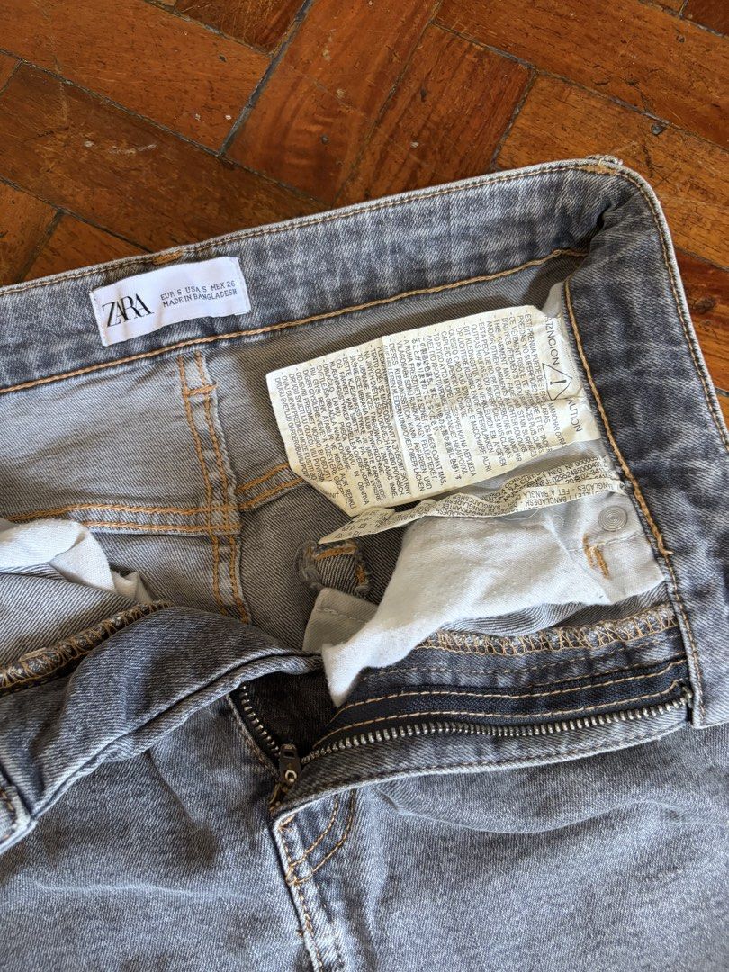 ZARA Grey Denim A-Line Mini Skirt (Category: Skirts) located in Makati City. Submitted by dmazing (Listing ID 1450881933, Image 3). Description: - rarely used - good condition, no flaws - best fits 23-25.