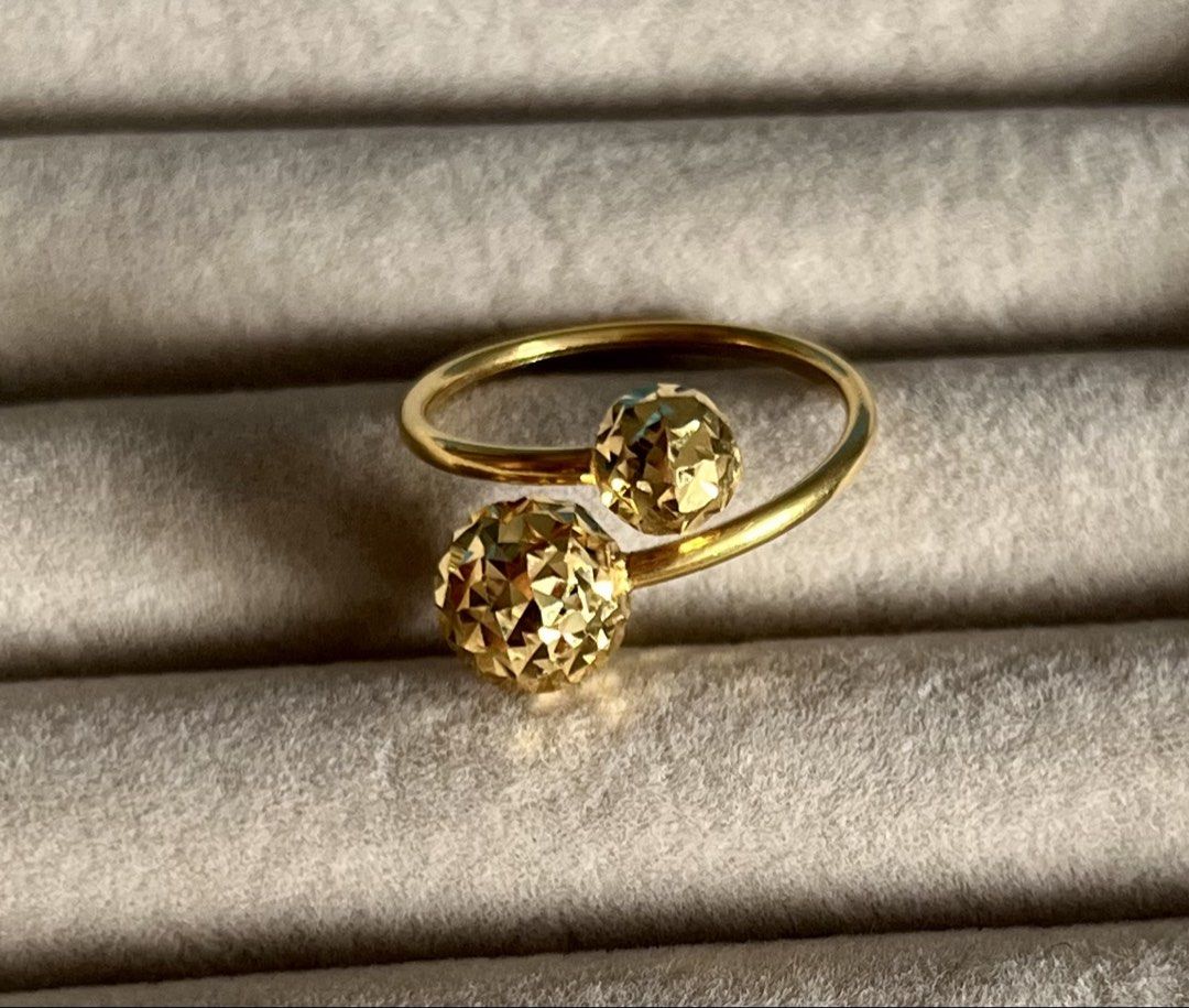 18k Saudi gold ring 1.90g size 7.5 (Category: Rings) located in Dasmarinas. Submitted by nylaneg (Listing ID 1441782702, Image 2). Description: Brand new - Adjustable gold ring 18k Saudi gold ring 7.5.
