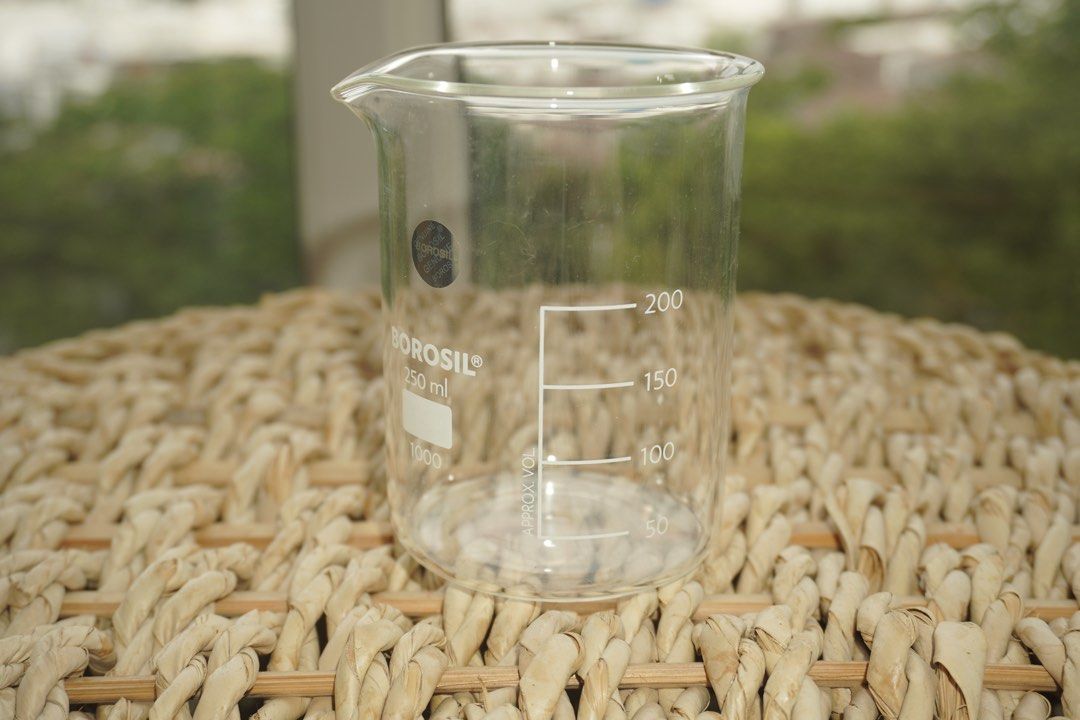250 mL Beaker (Category: Looking For) located in Taguig. Submitted by froyocean (Listing ID 1451003172, Image 1). Description: .