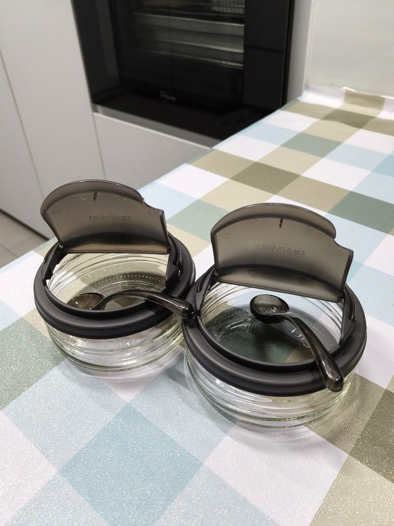 2 x Herevin Glass Storage Jars with Lids515765385571880961