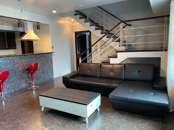 4BR Unit For Rent - The Fort Residences (Category: Apartments & Condos) located in Makati City. Submitted by vsg.realestate (Listing ID 1450938367, Image 1). Description: 🔆 4BR Unit For Rent - The Fort Residences 📌Property Details 20th Floor 4BR 4TB 170 sqm Fully Furnished 📌Features Maid's Room with T&B Nearby Places: Blue Sapphire Residences, Bellagio Towers, Forbeswood Heights, Verve Residences 🏷 Asking Price: ₱ 170,000 👩‍💼 Veronica Ginez