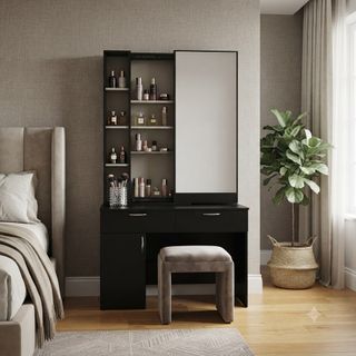 (Category: ) located in . Submitted by closingdownsaleeeee_sg (Listing ID 1451117659, Image 1). Description: .