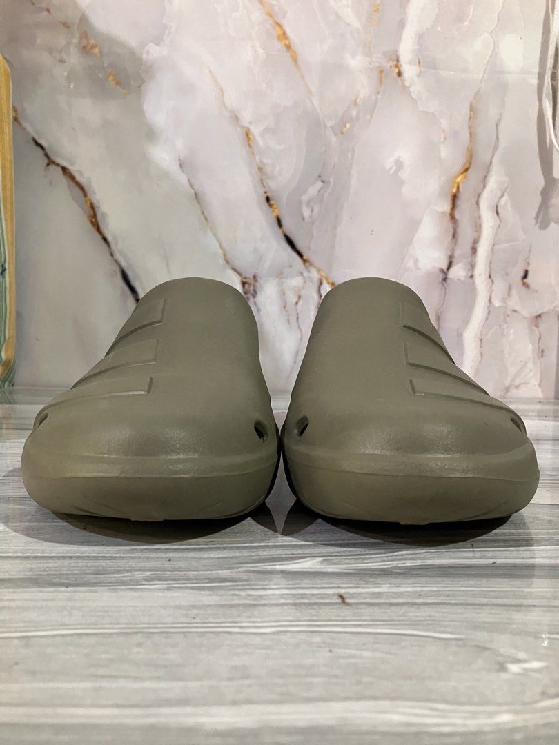ADIDAS ADICANE CLOGS SIZE 10 MEN (Category: Slippers & Slides) located in General Mariano Alvarez. Submitted by adonid (Listing ID 1450985226, Image 3). Description: ADIDAS ADICANE CLOGS ORIGINAL ADIDAS ADICANE CLOGS GOOD CONDITION NORMAL SIGN OF USAGE ONLY SIZE 10 MEN.
