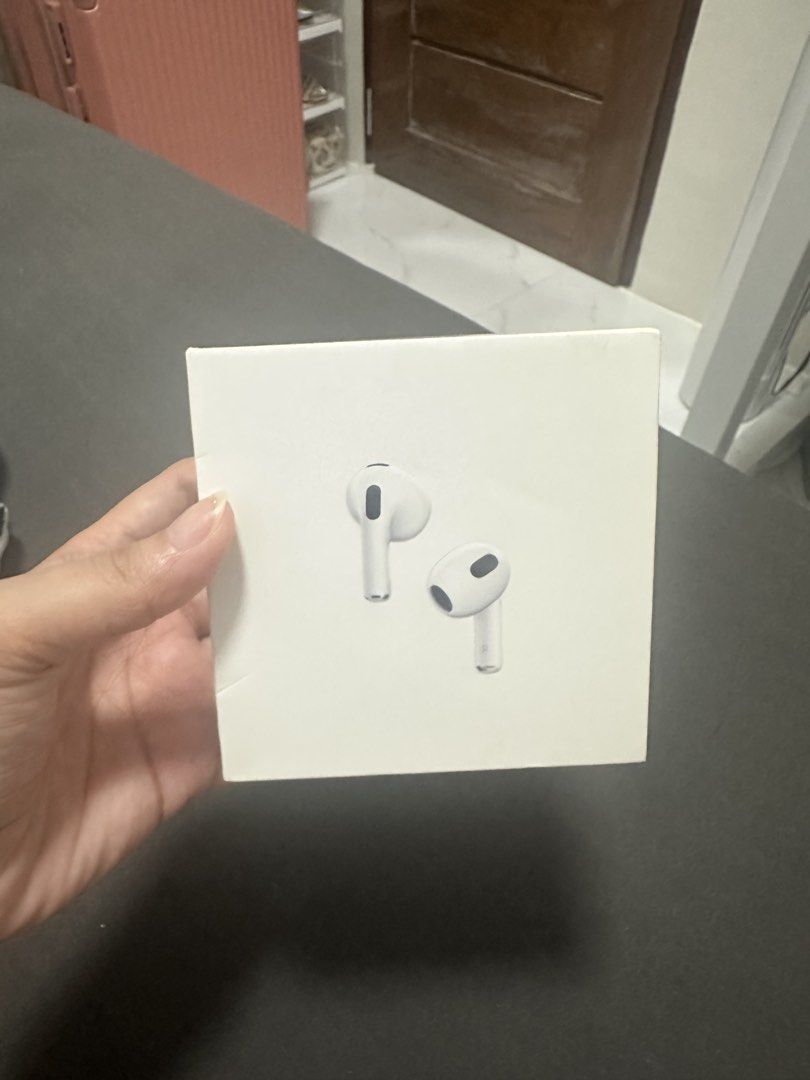 AIRPODS 3RD GEN ORIGINAL (Category: Earphones) located in Manila. Submitted by zahiraaan (Listing ID 1450978027, Image 1). Description: Bought in SG 2024. Comes with box (with tag) 7.5-8/10 condition Both airpods working well LOCATION: Dagupan City, Pangasinan. Buyer shoulder SF if needed ( can ship nationwide). Slightly nego.