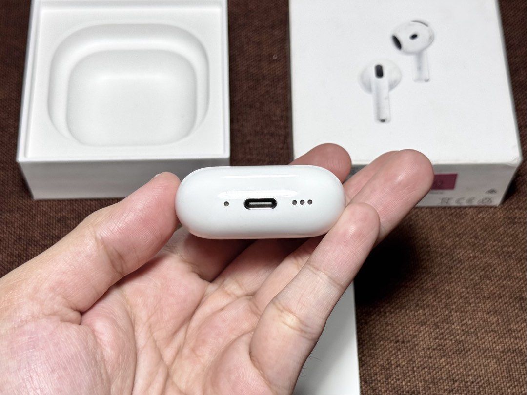 Airpods GEN 4 CHARGING CASE WITH ANC (Category: Earphones) located in Manila. Submitted by prelovedbyporttt (Listing ID 1451036216, Image 3). Description: Airpods GEN 4 CHARGING CASE WITH ANC 🔗UNDER APPLE WARRANTY: September 19, 2026 • 100% No hidden defects • 100% Battery health is in great condition • 100% Fully functional • Good as new condition • 100% Original item (feel free to check my transaction post on my page for proof of authenticity)