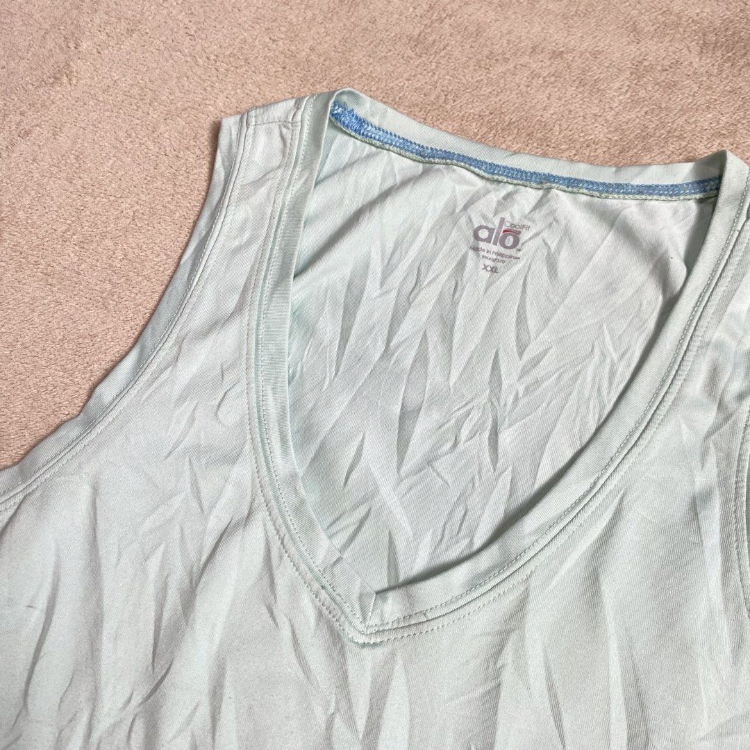 Alo Singlet Wmns (Category: Activewear) located in Polomolok. Submitted by larnel (Listing ID 1450985948, Image 3). Description: - Very good condi - Color rate 9/10 - Size large to xl | 19x27 - Need wash only.