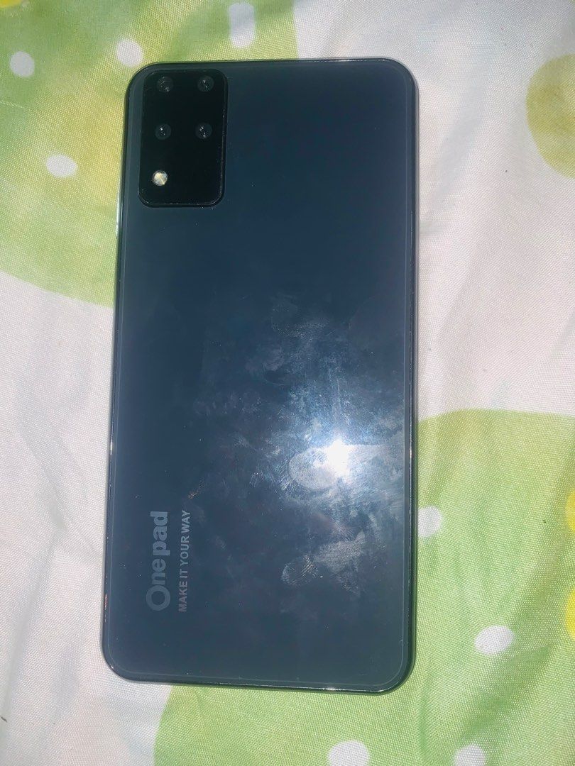 Android R22 (Category: Android Others) located in Quezon City. Submitted by charitoo369 (Listing ID 1451097149, Image 3). Description: Working no battery Onepad R22 need bilhan ng battery.