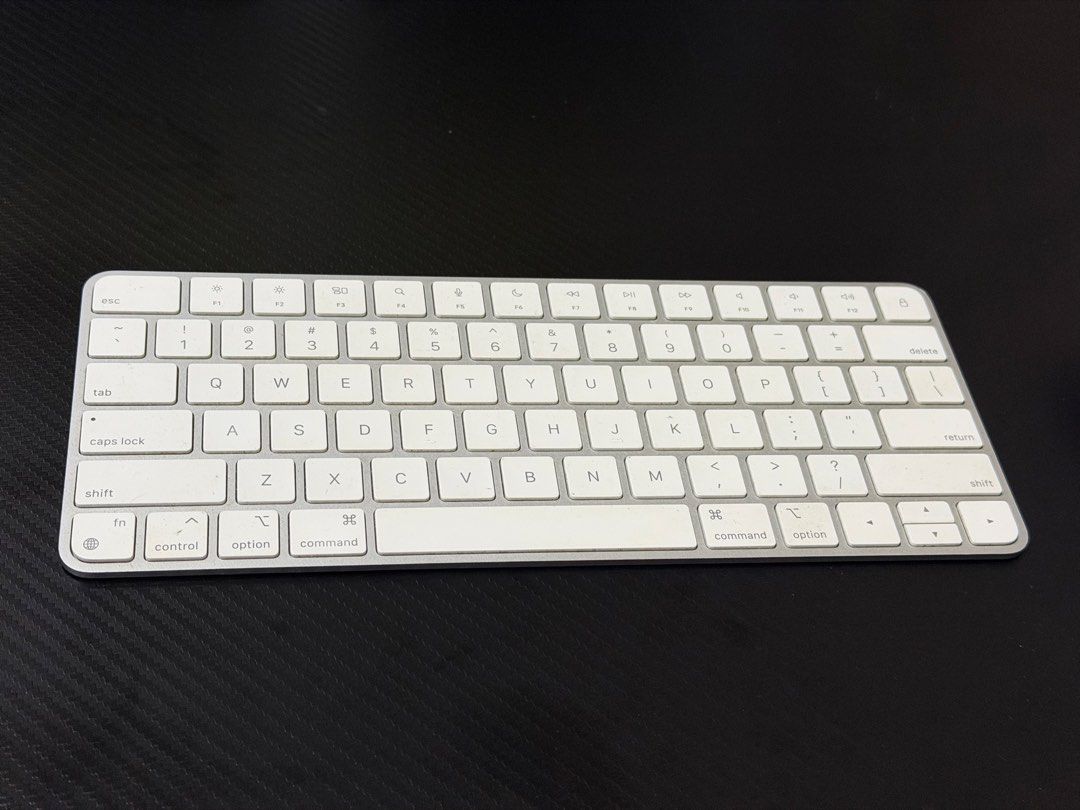 Apple Magic Keyboard A1314 Wireless Bluetooth515674947097077763
