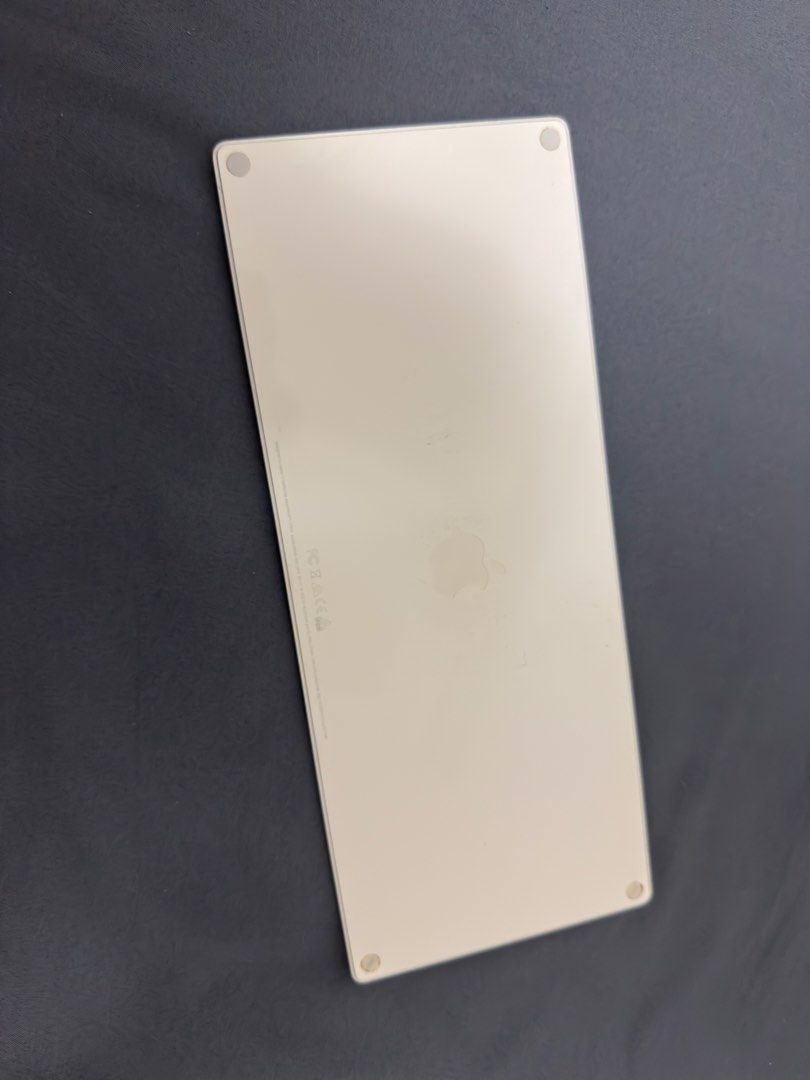 Apple Magic Keyboard Lightning Port515456697600593921
