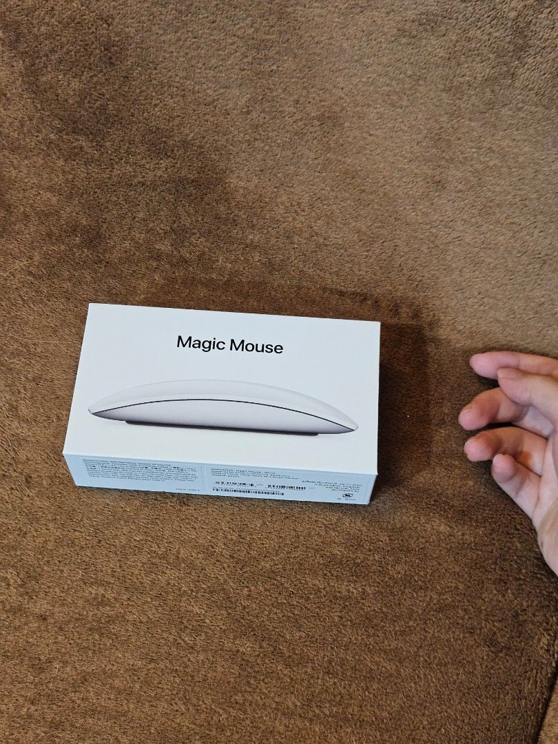 Apple mouse type c (Category: Mouse & Mousepads) located in Mandaluyong City. Submitted by waffleivy (Listing ID 1451032637, Image 1). Description: Rfs: mas nagagamit ung logitech; opened to check only barely used Loc: mandaluyong city .