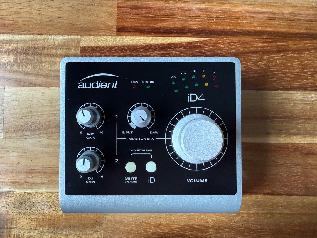 Audient iD4 USB Audio Interface