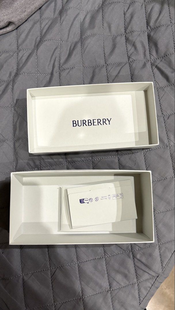 AUTH BURBERRY BOX - SUNGLASSES (Category: Purses & Pouches) located in Las Pinas. Submitted by cc.decluttering (Listing ID 1451007229, Image 2). Description: .