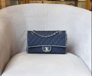 (Category: ) located in . Submitted by luxurydesignerbrands (Listing ID 1451112710, Image 1). Description: .