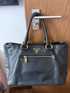 (Category: ) located in . Submitted by shopaholic1189 (Listing ID 1451006431, Image 1). Description: .