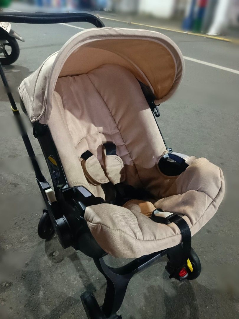 Baby Carseat Stroller (Category: Strollers) located in Manila. Submitted by babystuffshop (Listing ID 1451056936, Image 2). Description: ✨ 4in1 CARSEAT/STROLLER ✨ DOONA inspired Aircraft Approved✈️✈️ Excellent condition ganda pa nitooo😍 Actual photo posted what you see is what you get👌 COD Lalamove book your own rider Can do bus ship via Victory Liner Videocall for assurance and checking the item👌 Check to sawa puntahan nyo mismo😉 Location To