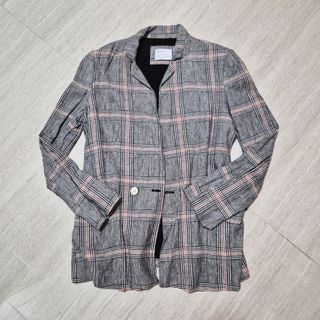 (Category: ) located in . Submitted by lovely.closet (Listing ID 1451073681, Image 1). Description: .