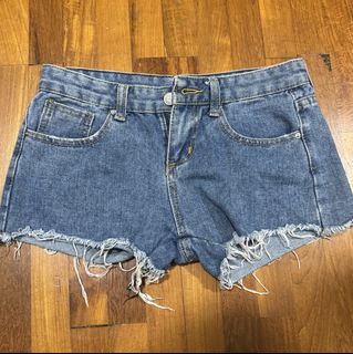 (Category: ) located in . Submitted by lizzygrant_star (Listing ID 1451016203, Image 1). Description: .