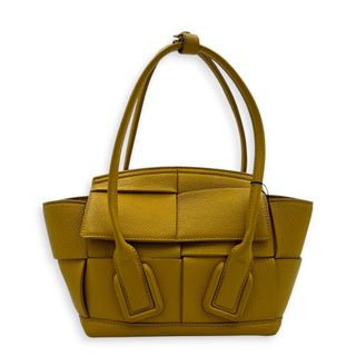 (Category: ) located in . Submitted by carousellluxury (Listing ID 1451034625, Image 1). Description: .