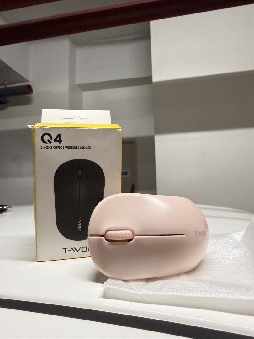 [BRANDNEW] ORIGINAL PINK WIRELESS 2.4G BLUETOOTH MOUSE (Category: Mouse & Mousepads) located in Manila. Submitted by chris.nix (Listing ID 1450937500, Image 2). Description: .