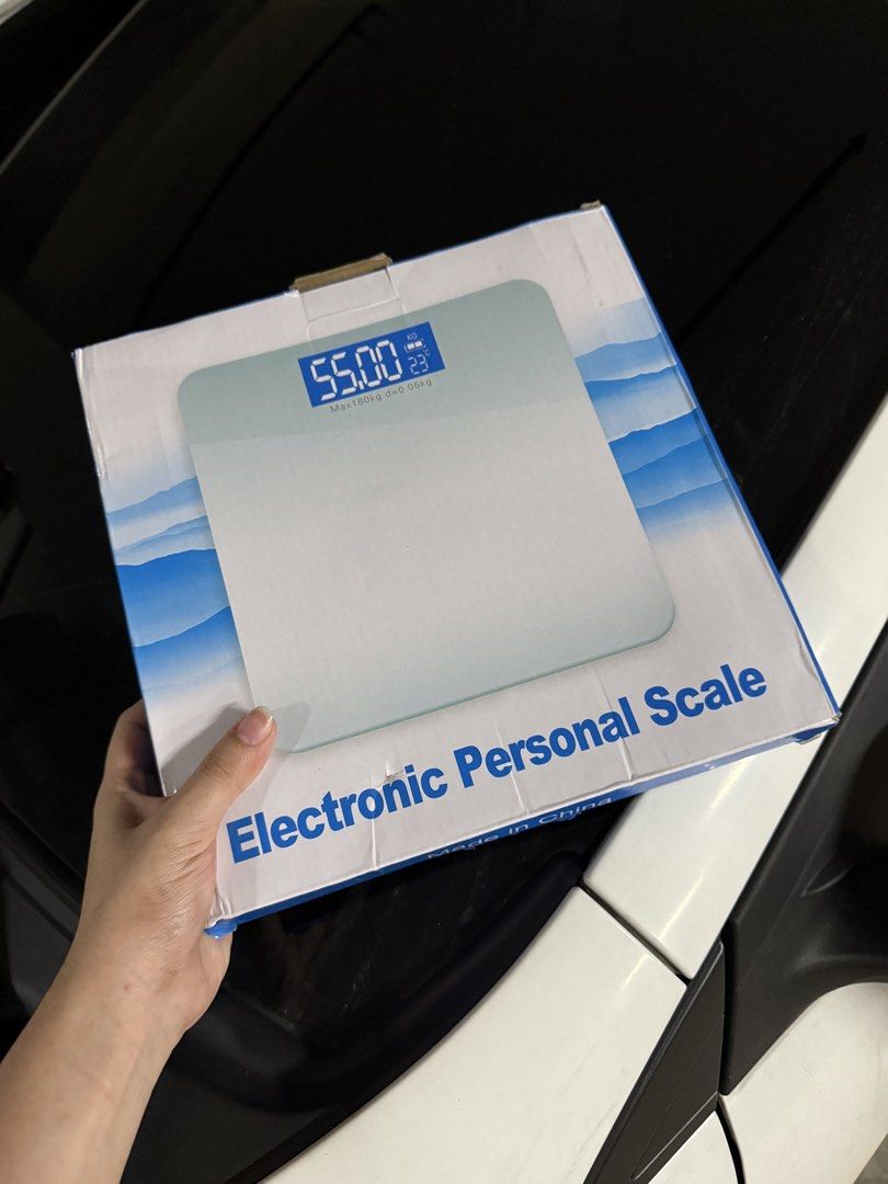 [BRANDNEW] ORIGINAL WEIGHING SCALE PERSONAL SCALE ACCURATE (Category: Health Monitors & Weighing Scales) located in Manila. Submitted by chris.nix (Listing ID 1450937009, Image 1). Description: .