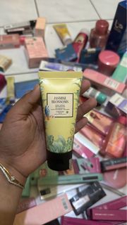 (Kategori: ) berada di . Dikirim oleh desirahmawati__ (ID iklan 1451114711, Gambar 1). Deskripsi: .