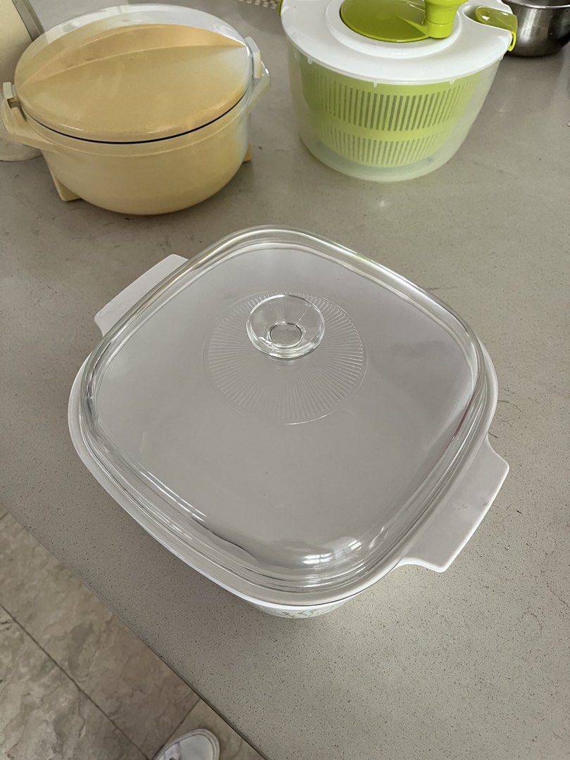 Casserole Dish with Glass Lid - Blue flower Pattern (Category: Cookware & Accessories) located in Manila. Submitted by jst_507 (Listing ID 1451033839, Image 3). Description: 1 casserole dish with glass lid - blue iris floral pattern - no damages - price is negotiable Please chat us for any concerns, questions, or inquiries..