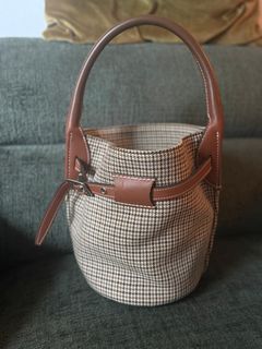 （分類：）位於 。 由 annifinds 提交（商品編號 1451005568，圖片 1）。簡介： 。