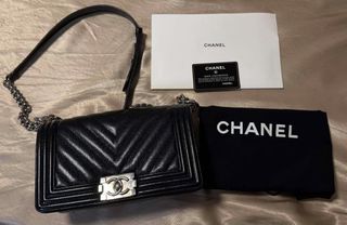 (Category: ) located in . Submitted by cheriesonlineshop (Listing ID 1451023698, Image 1). Description: .