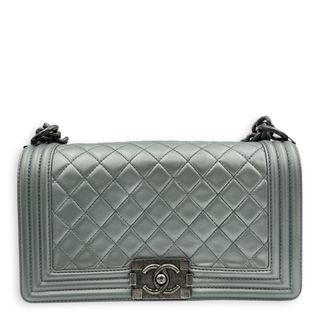 (Category: ) located in . Submitted by carousellluxury (Listing ID 1450962230, Image 1). Description: .