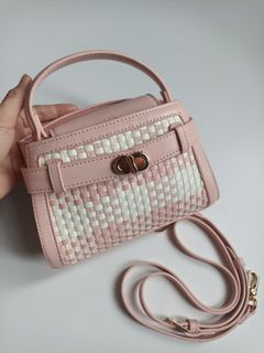 (Kategori: ) berada di . Dikirim oleh silvi_stuff (ID iklan 1450984334, Gambar 1). Deskripsi: .