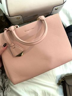 (Category: ) located in . Submitted by t_shop_collection (Listing ID 1451104973, Image 1). Description: .