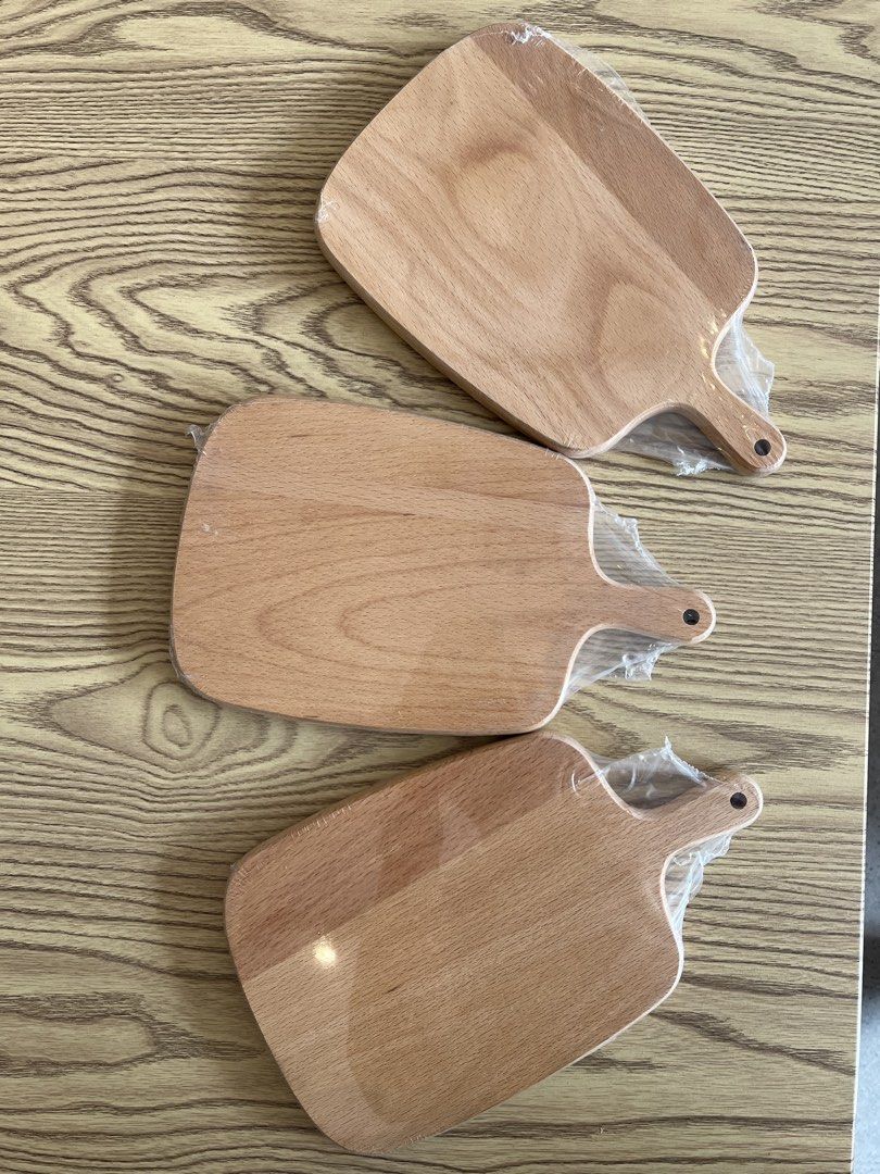 Chopping Board (Small) (Category: Knives & Chopping Boards) located in Davao. Submitted by jiahomeph (Listing ID 1451009189, Image 1). Description: Small - 16x26.5cm.