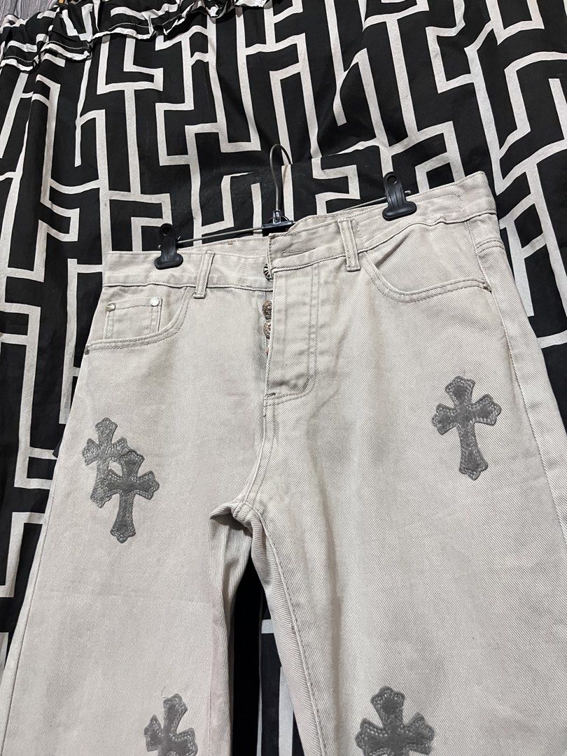 CHROME HEARTS X LEVIS GAMUSA PATCH (Category: Luxury Apparel) located in Manila. Submitted by bibiiii131998 (Listing ID 1451042761, Image 3). Description: Details W32 L40 Large Loc.Baclaran Paranaque.