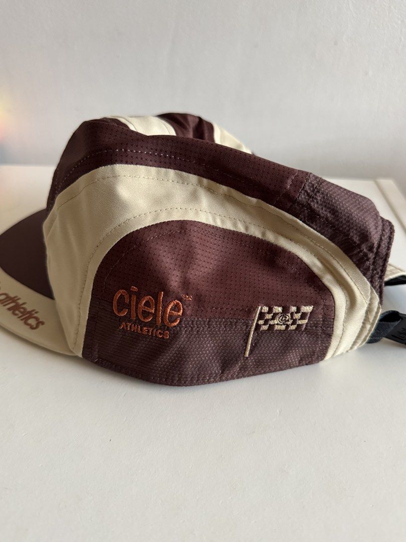 Ciele Go Cap (Category: Caps & Hats) located in Quezon City. Submitted by kfrys (Listing ID 1450959697, Image 3). Description: BNWT size:m/l.
